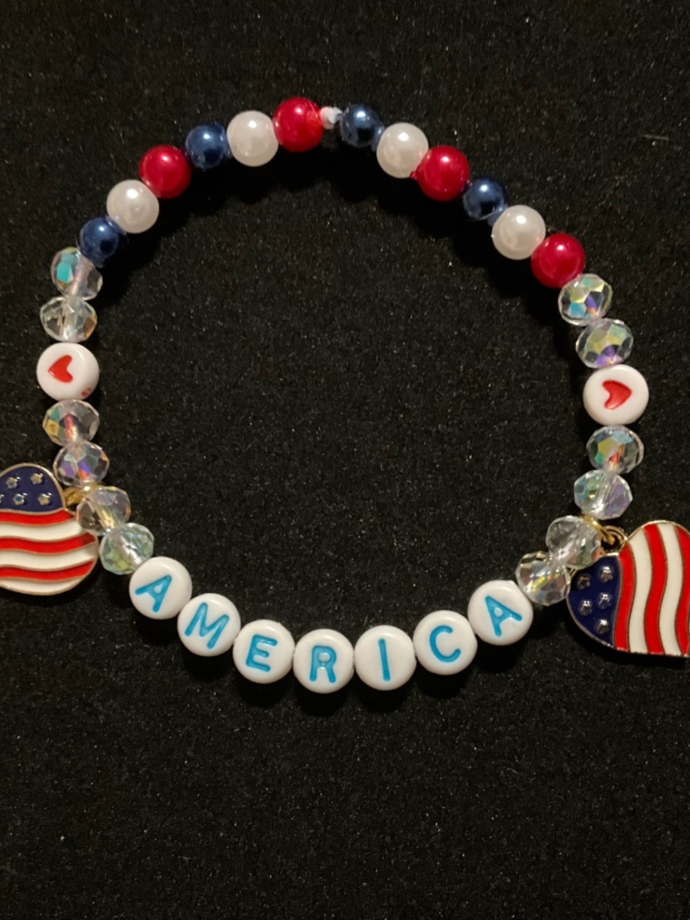 Parky’s Place AMERICA Patriotic Stretch Bracelet Heart Flag Charms